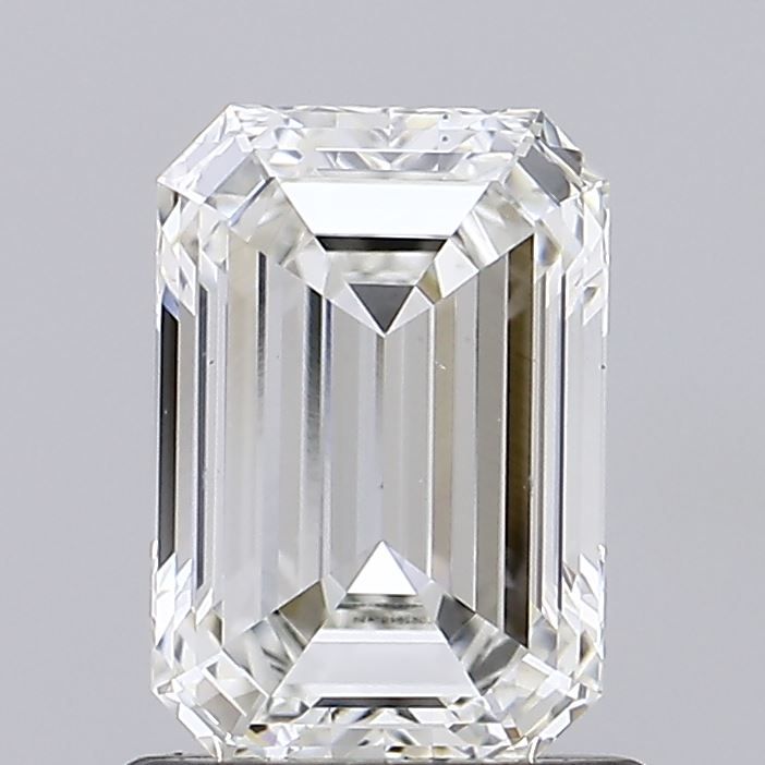 1.1 ct lab-grown Emerald Diamond