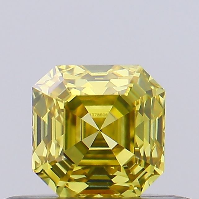 0.38ct Emerald diamond