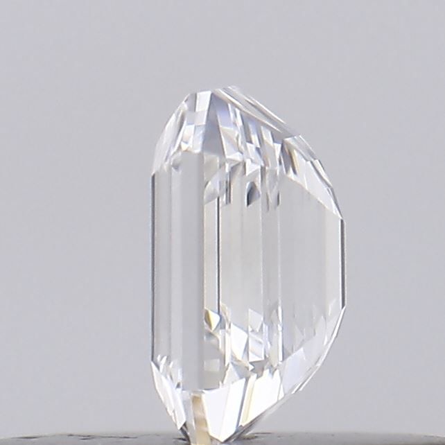 0.23ct Emerald diamond