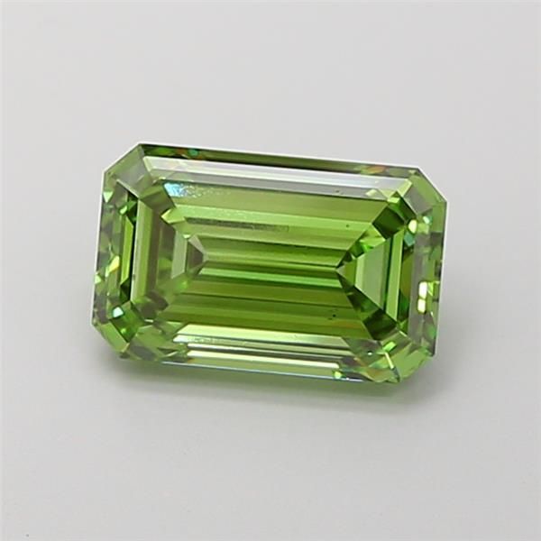 2.82 ct Emerald diamond