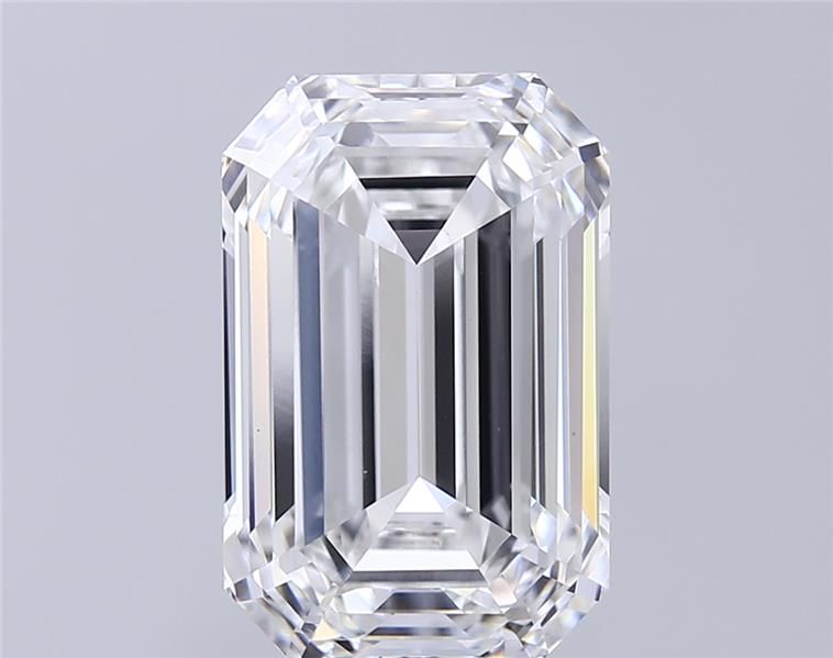 0.92 ct lab-grown Emerald Diamond
