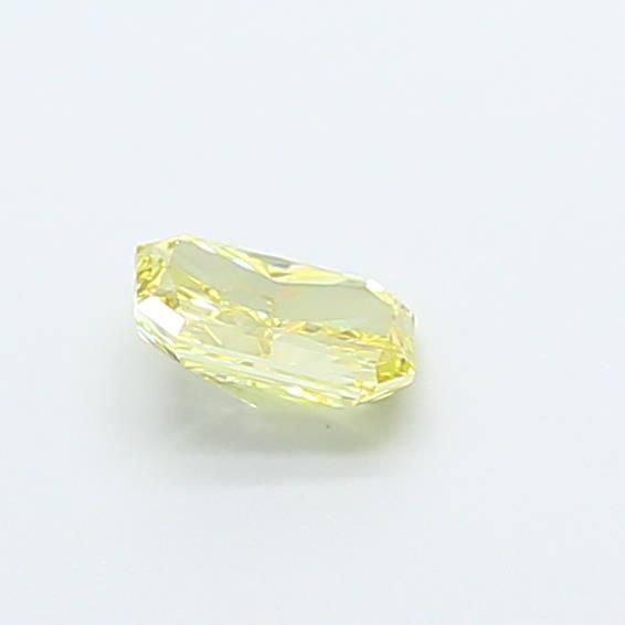 0.52 CT Fancy Vivid Yellow RADIANT