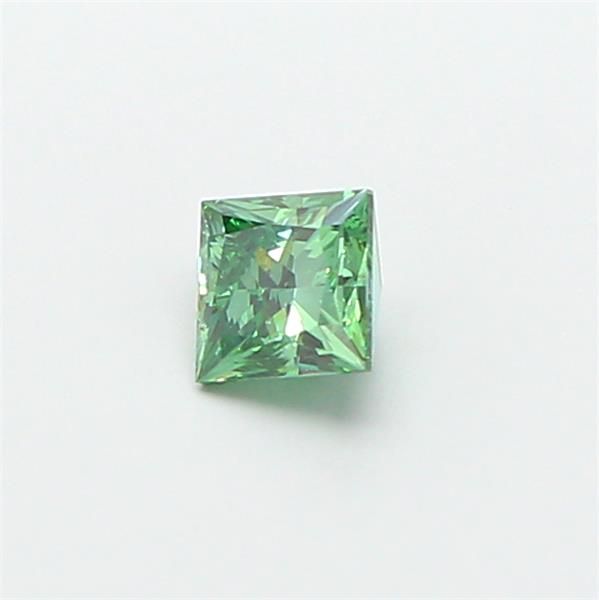 0.58 CT Fancy Vivid Green PRINCESS