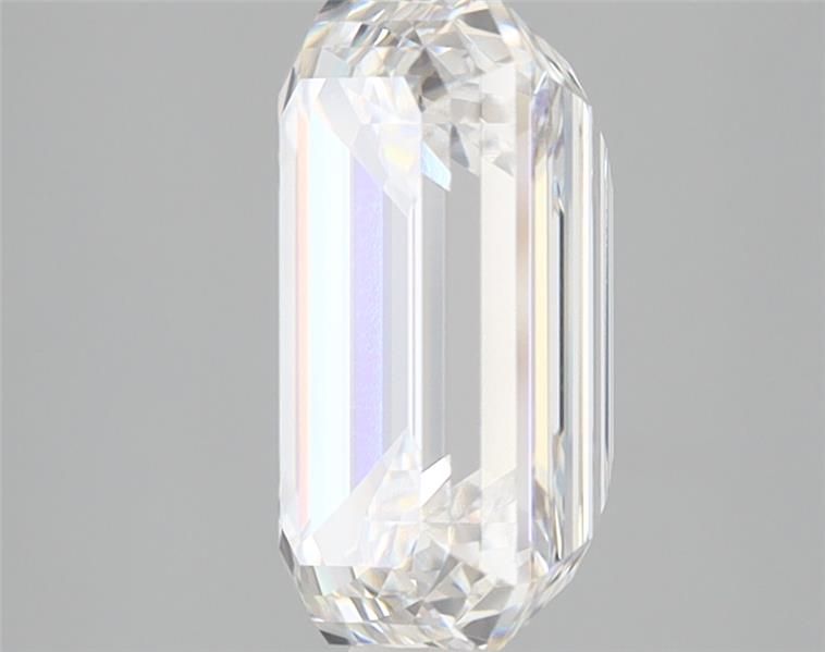 3.06 ct. emerald Lab Grown Diamond front image