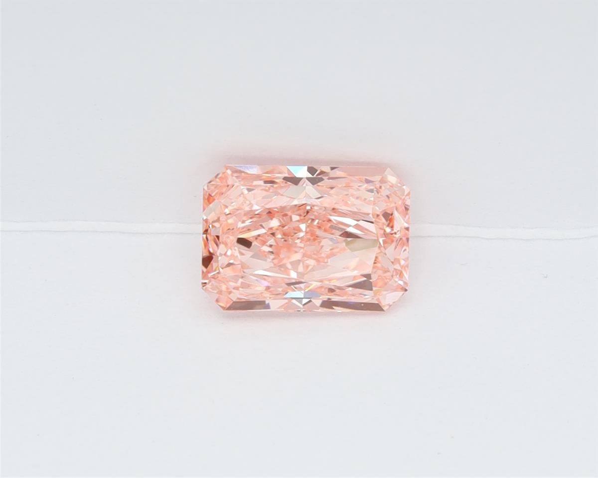 1.56 ct Radiant diamond