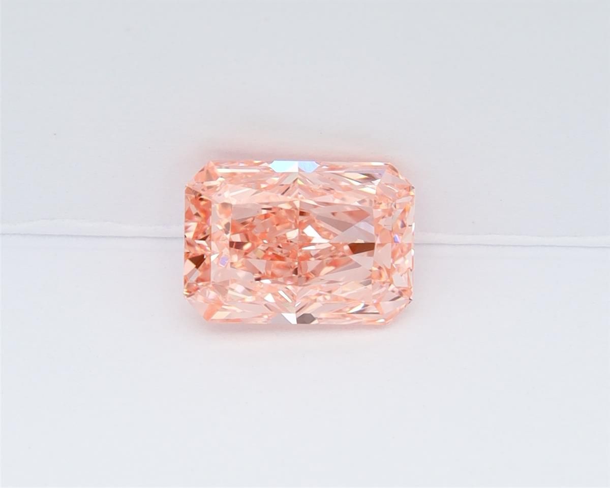 1.55 ct Radiant diamond