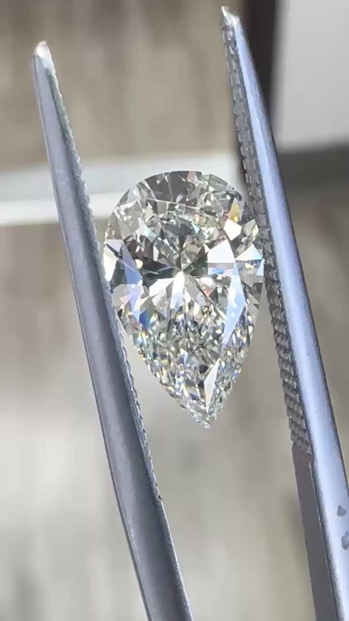2.01ct Pear diamond