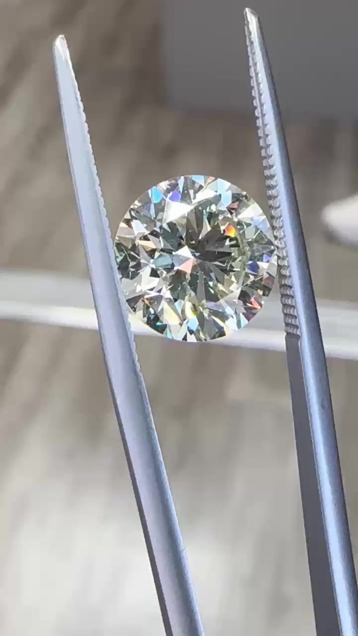 4.01ct Round diamond