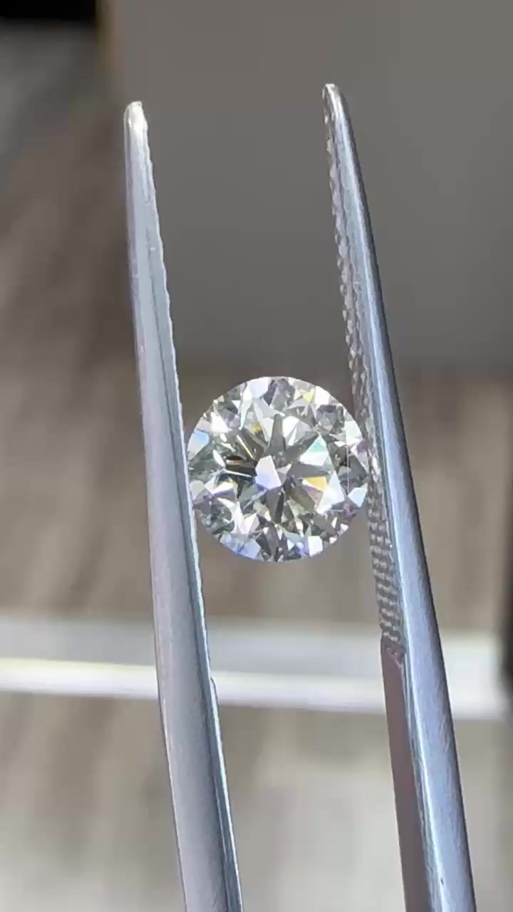 0.92ct Round diamond