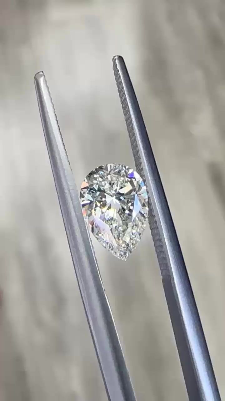 1.01ct Pear diamond