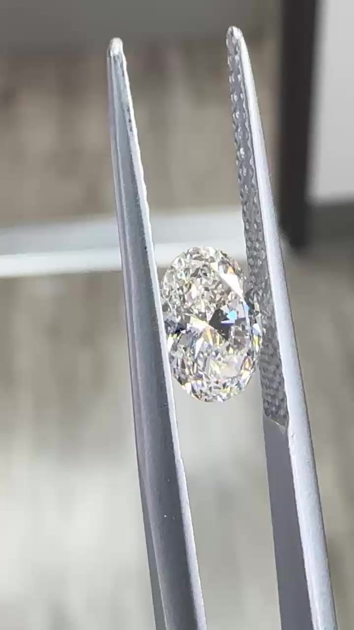 0.81ct Oval diamond