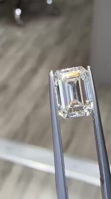1.91ct Emerald diamond