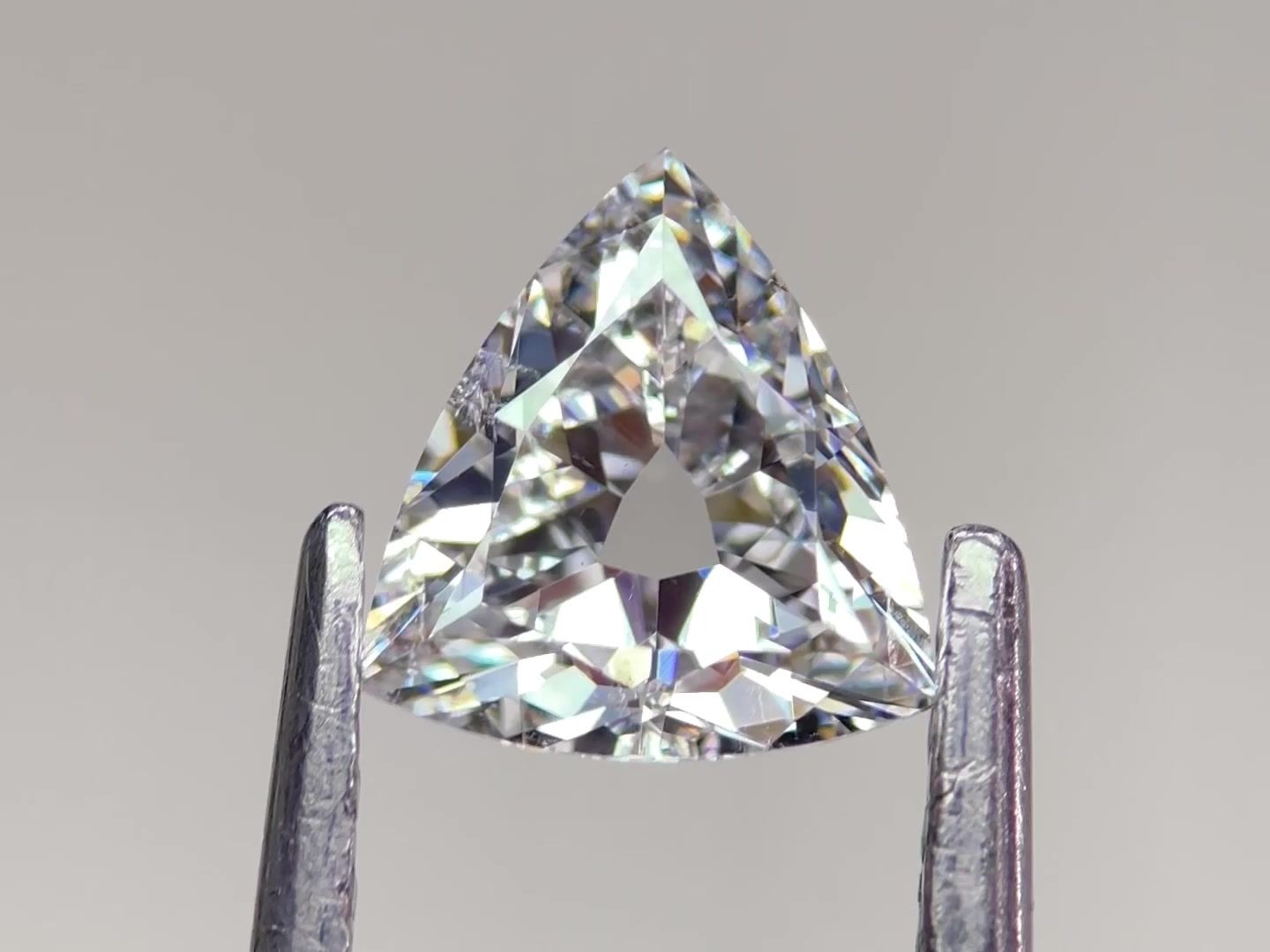 0.7 ct Triangular Diamond