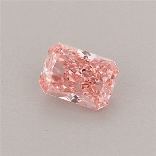 0.38 CT Fancy Vivid Pink RADIANT
