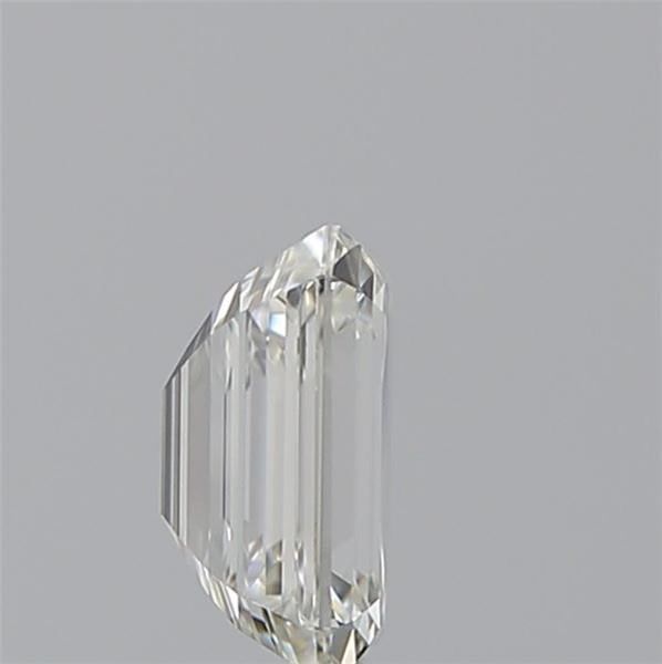 0.90 ct Emerald diamond