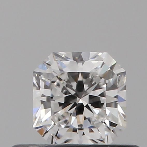 0.32ct Radiant diamond