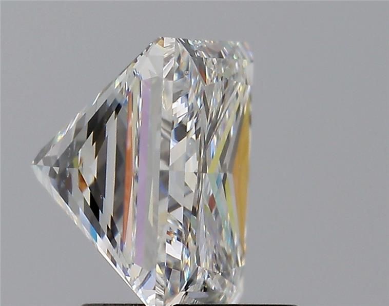 1.83 ct Princess diamond
