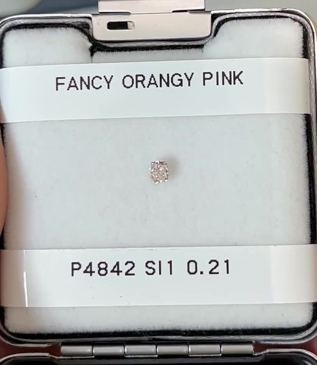 Diament 0.21 ct Fancy Orangey Pink/SI1