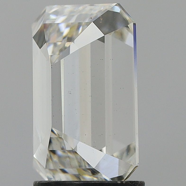 2.62 ct. emerald Lab Grown Diamond front image