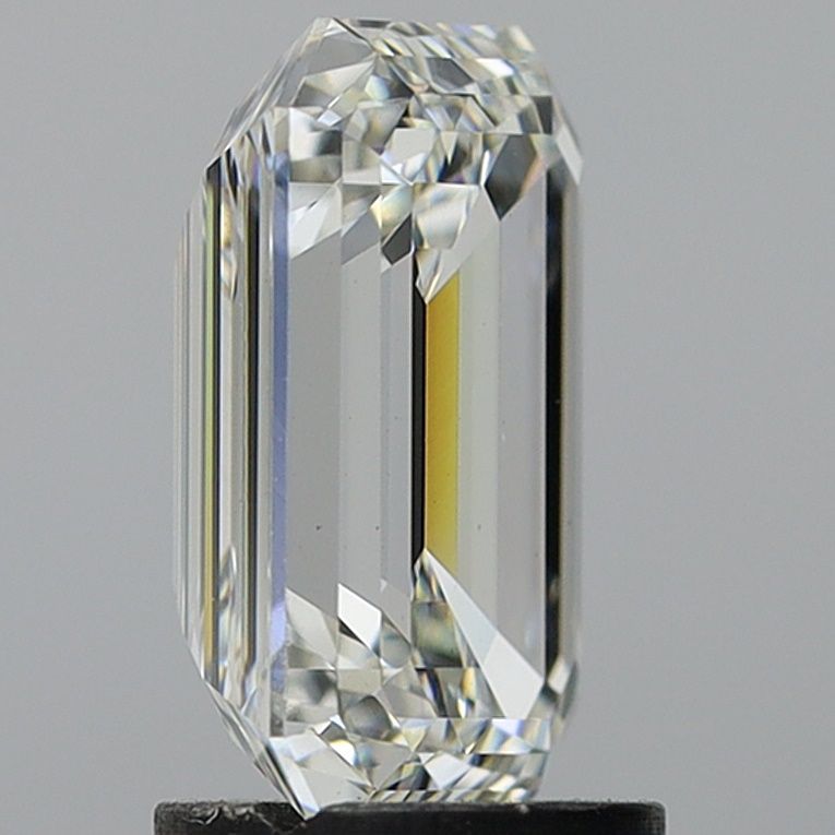 2.59 ct. emerald Lab Grown Diamond front image
