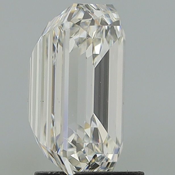 3.07 ct. emerald Lab Grown Diamond front image