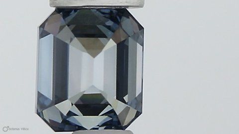 0.32 ct Emerald diamond