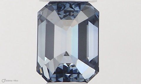0.32 ct Emerald diamond