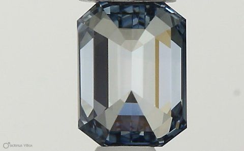 0.32 ct Emerald diamond