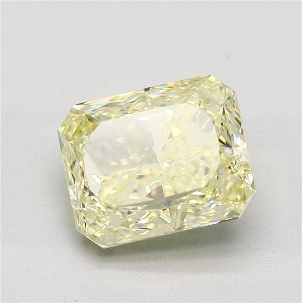 3.64 ct Radiant diamond