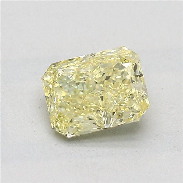 1.12 ct Radiant diamond