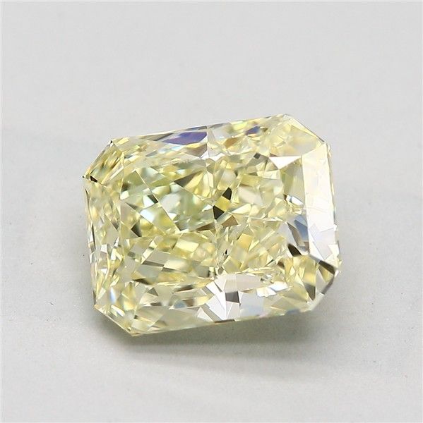 3.01 ct Radiant diamond