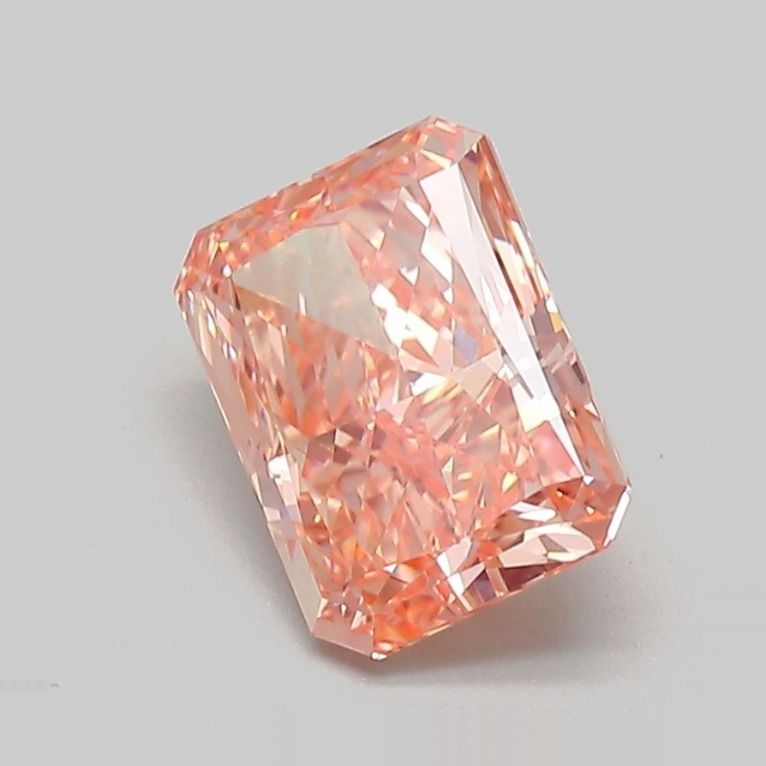 1.69 ct Radiant diamond