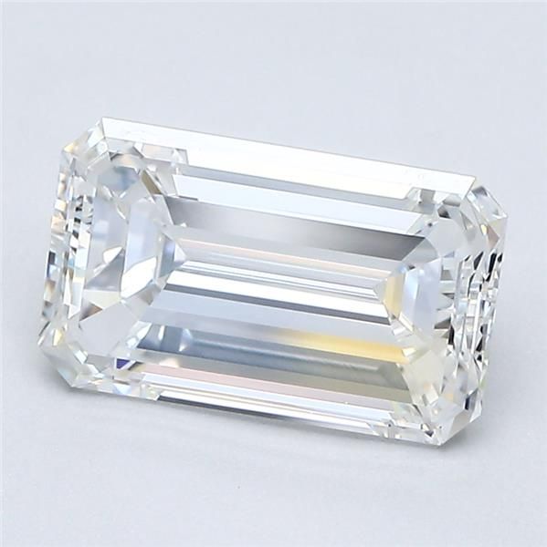 2.01 ct Emerald diamond