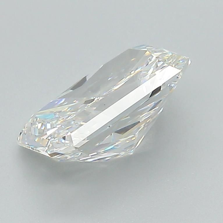 1.77 ct Radiant diamond