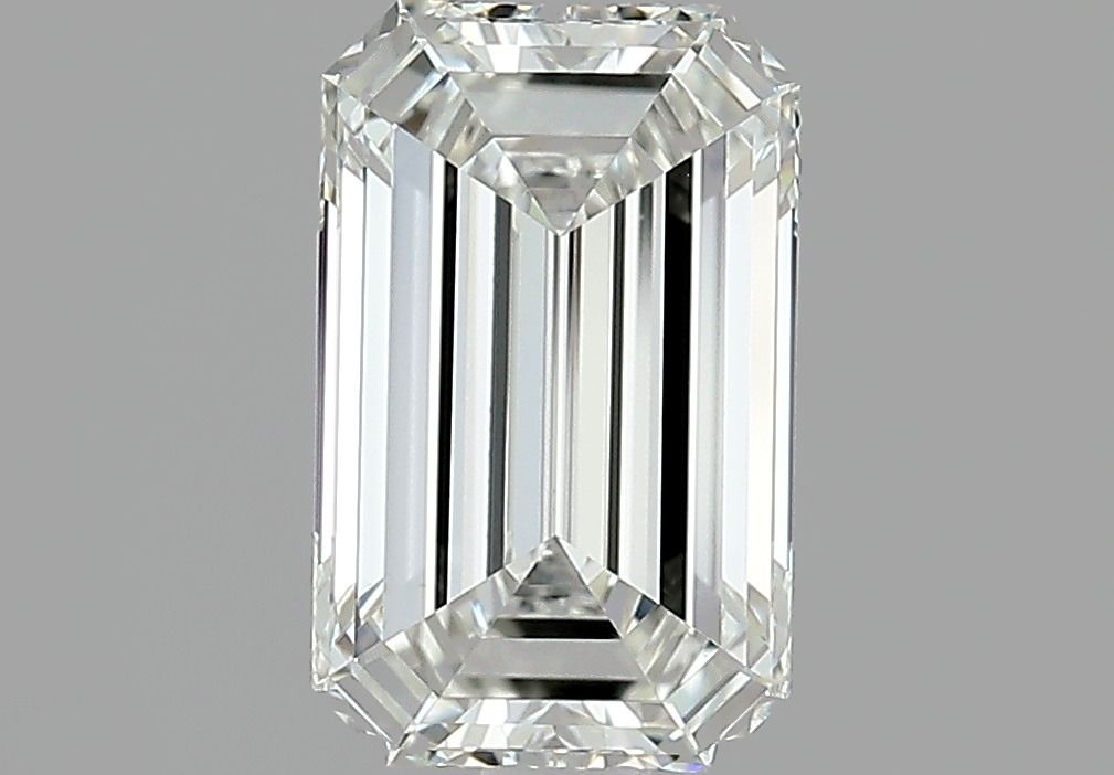 2.30 ct Emerald diamond
