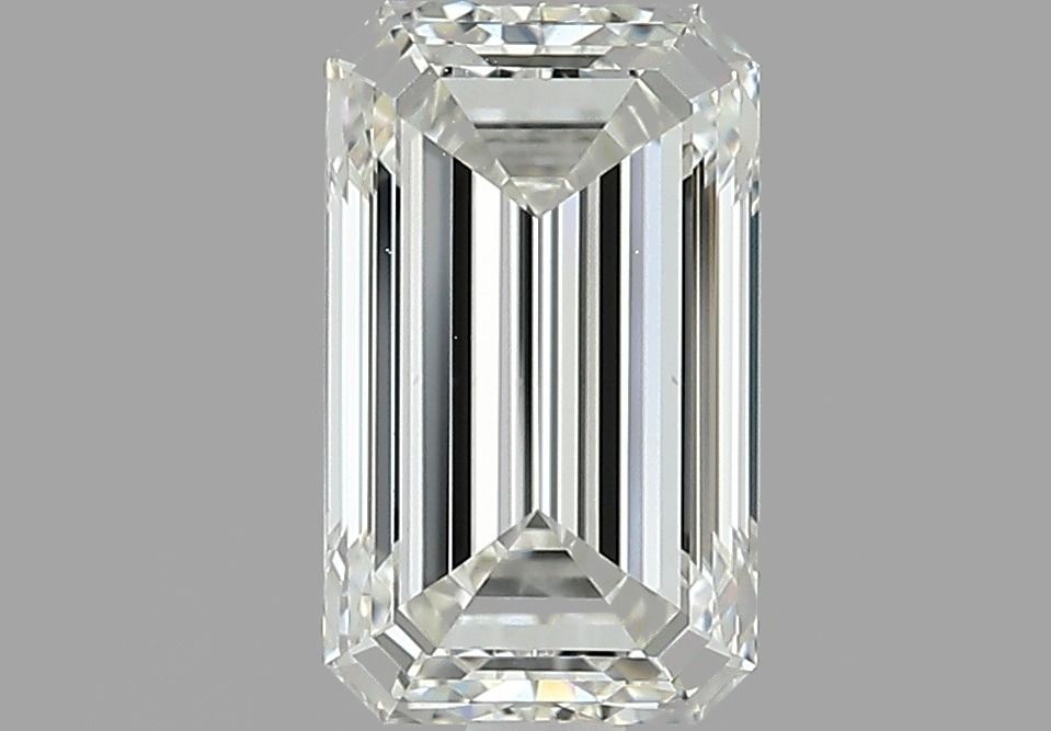 2.20 ct Emerald diamond