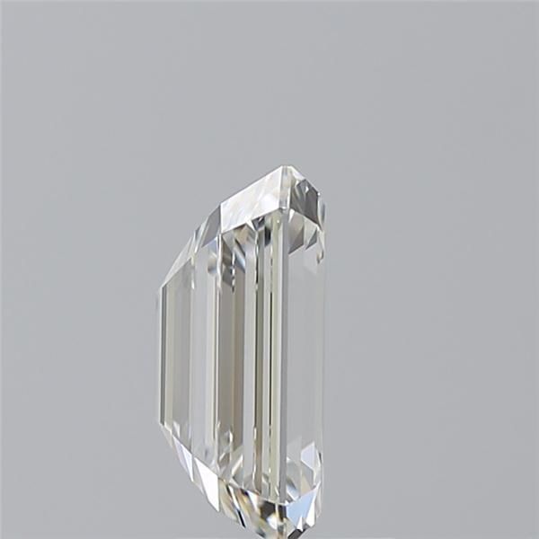 3.01 ct Emerald diamond
