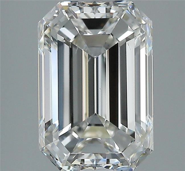 3.01 ct Emerald diamond