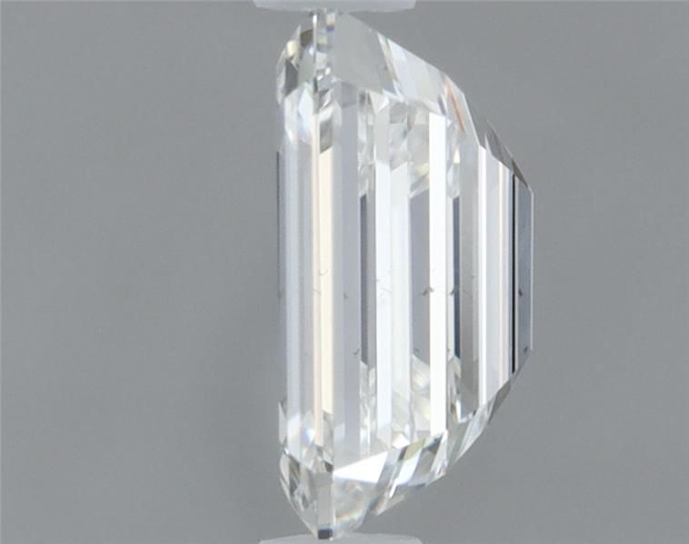 0.49 ct Emerald Diamond