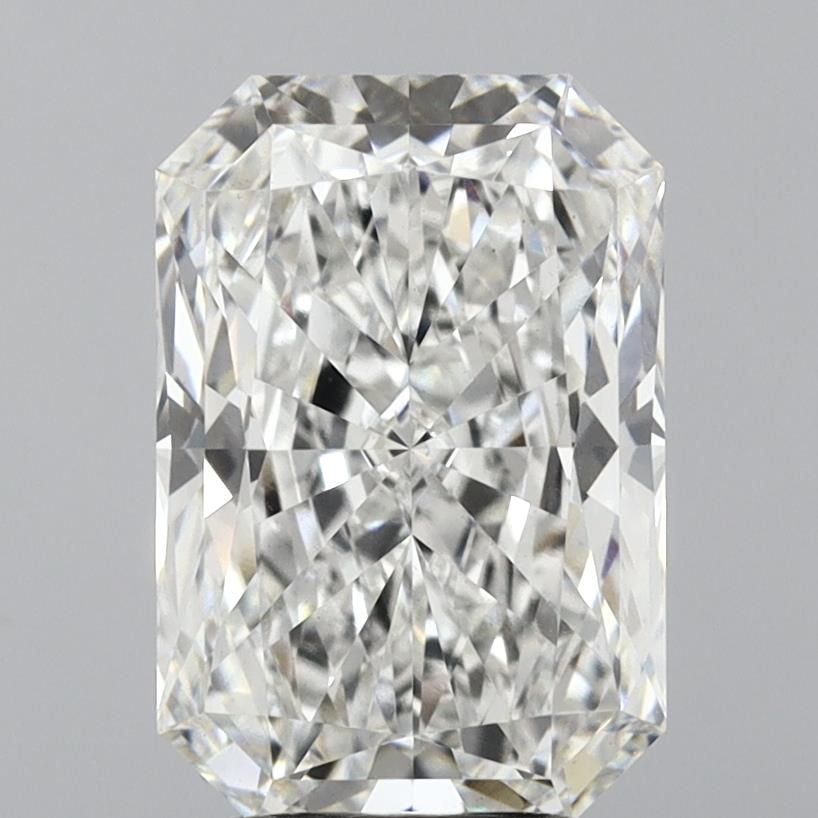 3.69 ct Radiant diamond
