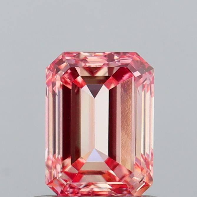 0.7 ct lab-grown Emerald Diamond