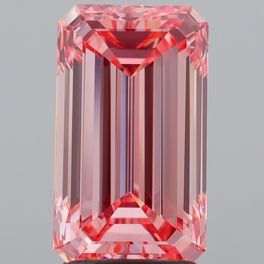 2.70 ct Emerald diamond