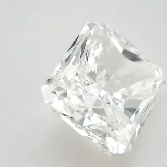 3.01 ct Radiant diamond