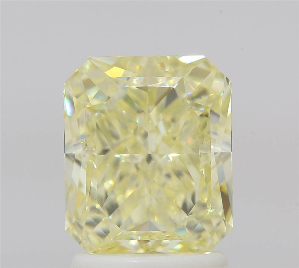 2.01 ct Radiant diamond