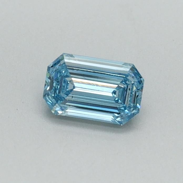 0.32 ct lab-grown Emerald Diamond