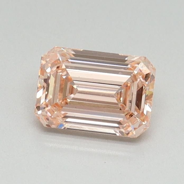 0.64 ct Emerald diamond