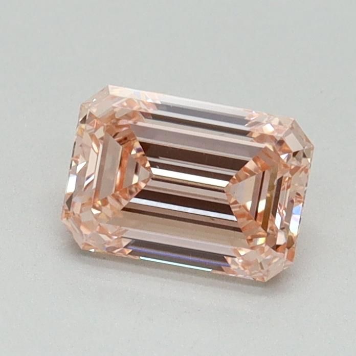 0.75 ct Emerald diamond