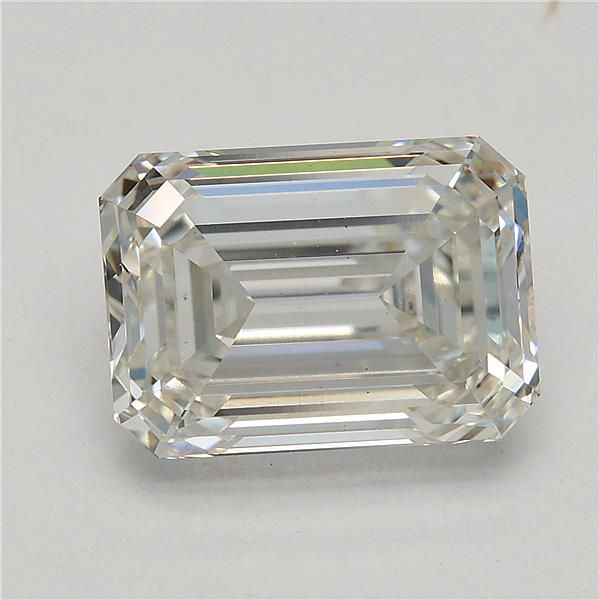 3.36 ct Emerald diamond