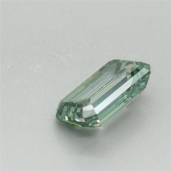 0.43 CT Fancy Vivid Green EMERALD