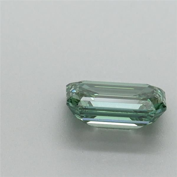 0.41 CT Fancy Vivid Green EMERALD